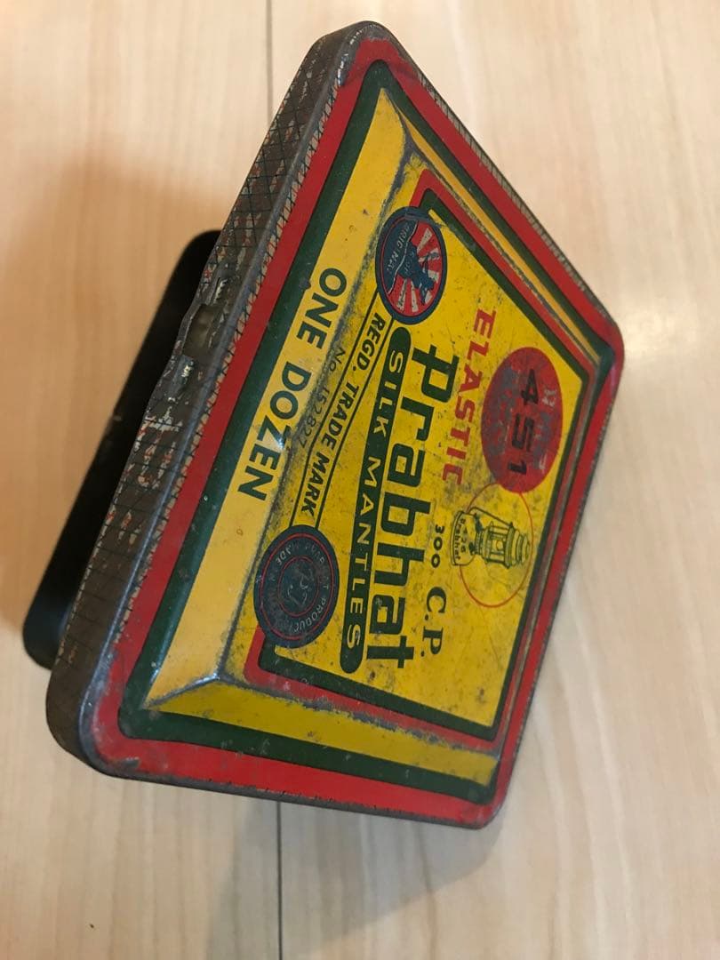 ブリキ缶　1900-1940年代　Prabhat シルクマントル 1ダース