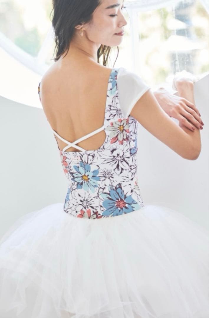 stina type P花柄 半袖レオタード Mサイズ