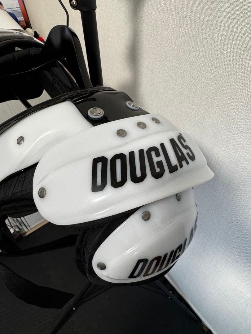 【新品】Douglas FF17 アメフト ショルダーパッド Sサイズ