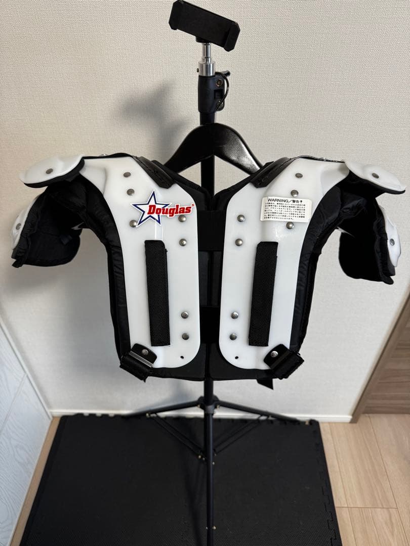【新品】Douglas FF17 アメフト ショルダーパッド Sサイズ