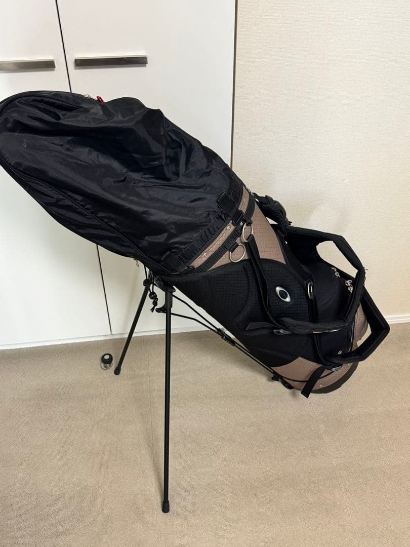 Oakley ゴルフスタンドバッグ（キャディバッグ）