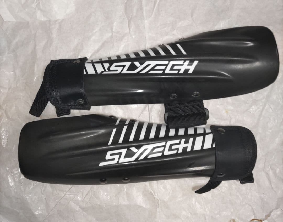 新品未使用保管品 SLYTECH スライテック カーボンアームガード