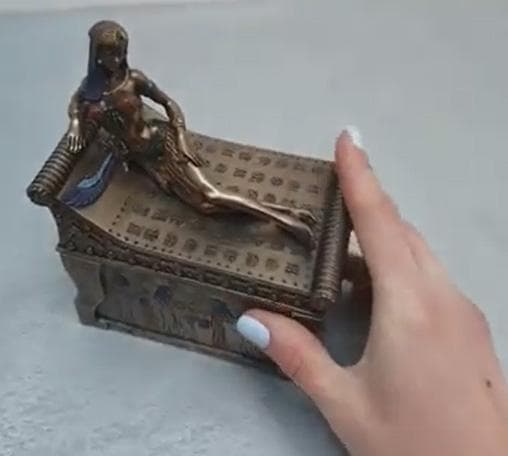 ヴェロネーゼ Veronese フィギュア 王棺に横たわるクレオパトラ