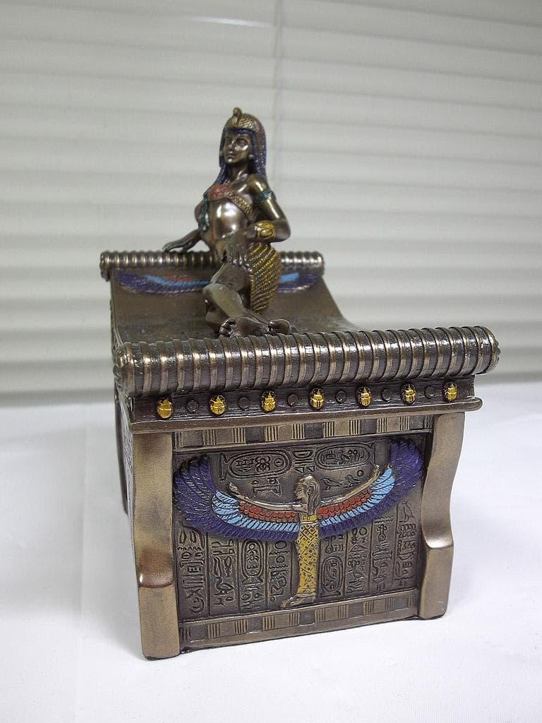 ヴェロネーゼ Veronese フィギュア 王棺に横たわるクレオパトラ