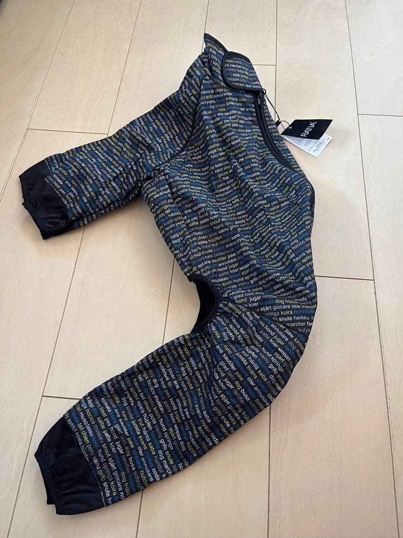 新品　タグ付き　ラティア　大型犬用　 ウィンドブレーカー　レインコート