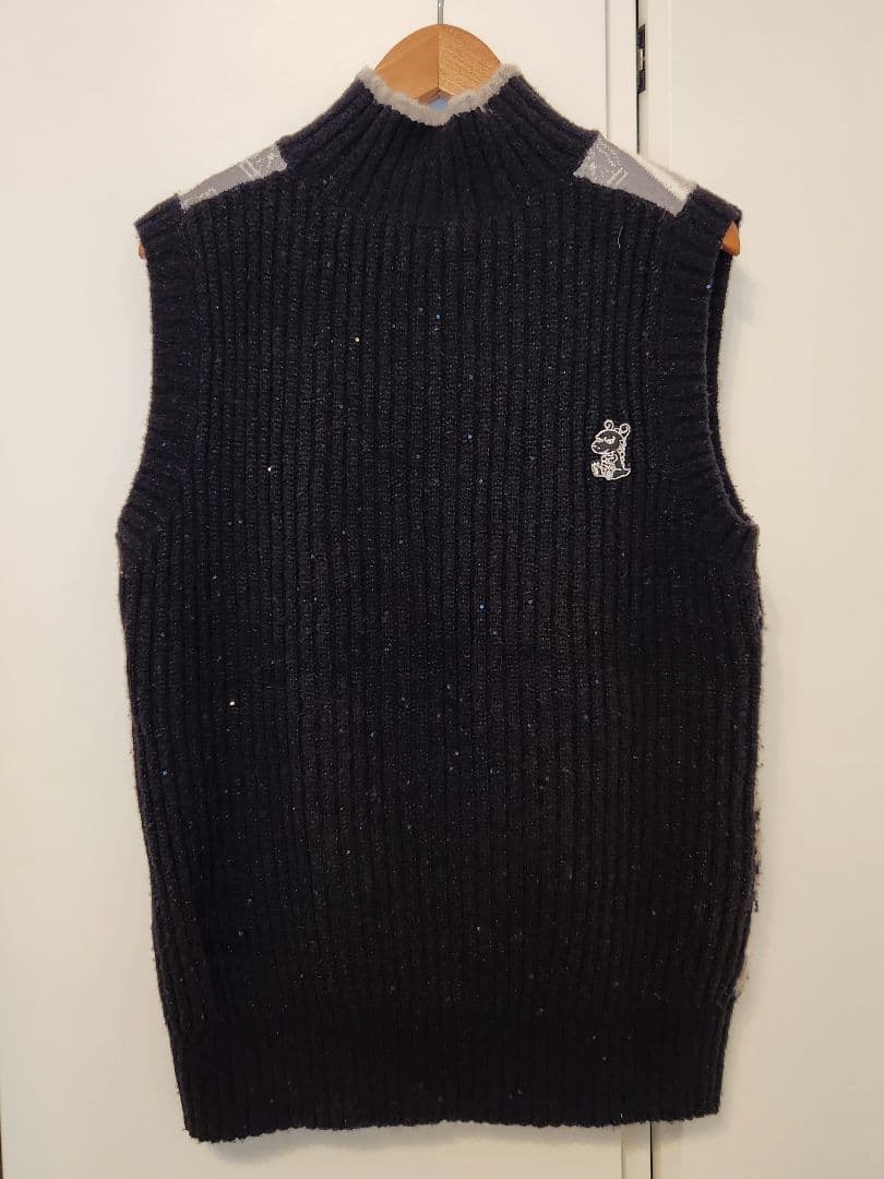 Dance with dragon　ニットベスト