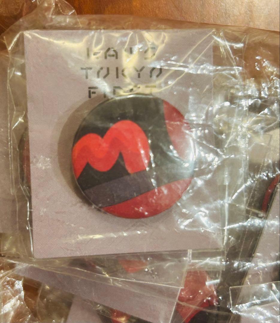 カウズ KAWS x Tokyo First ピンバッジセット