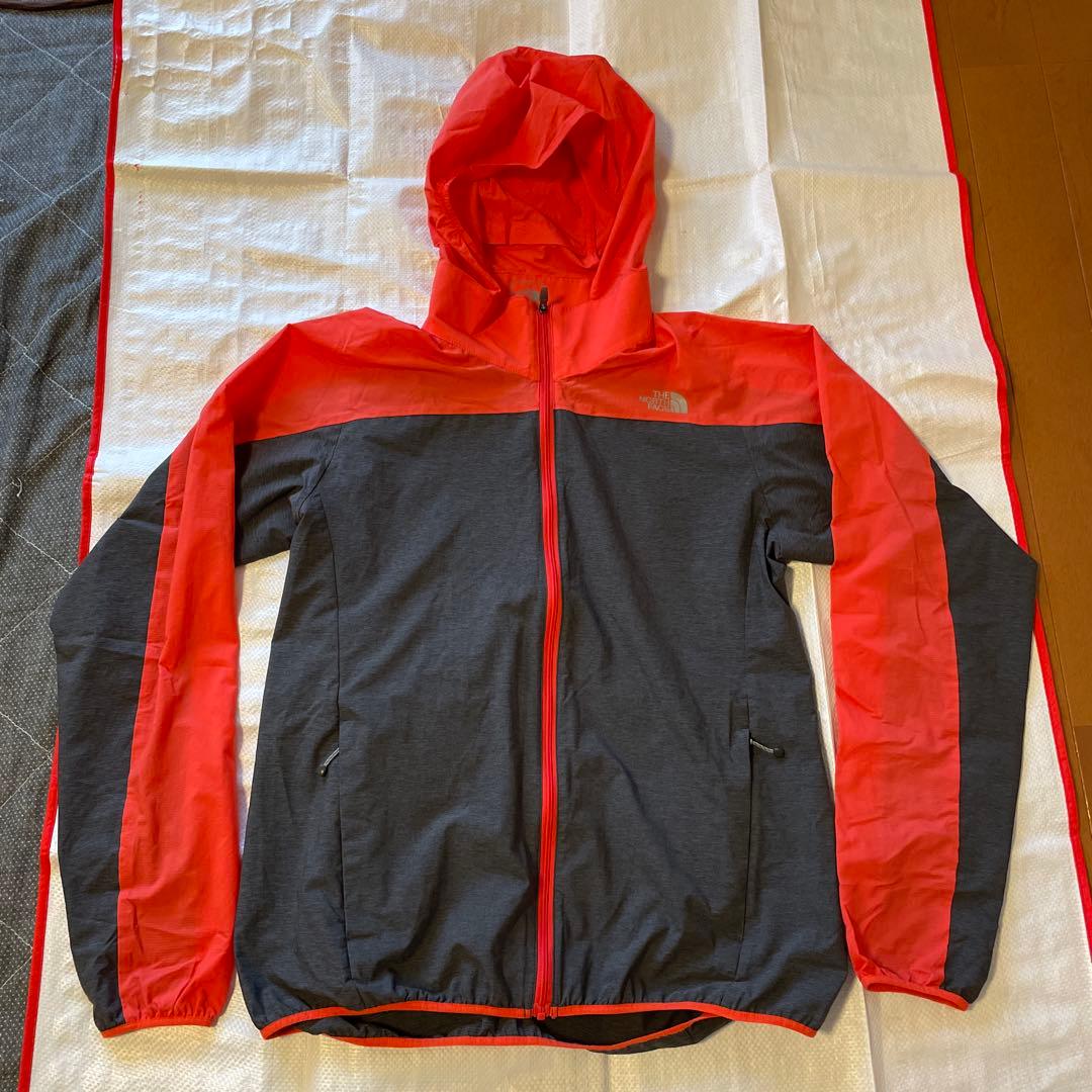 THE NORTH FACE フード付きウィンドブレーカー