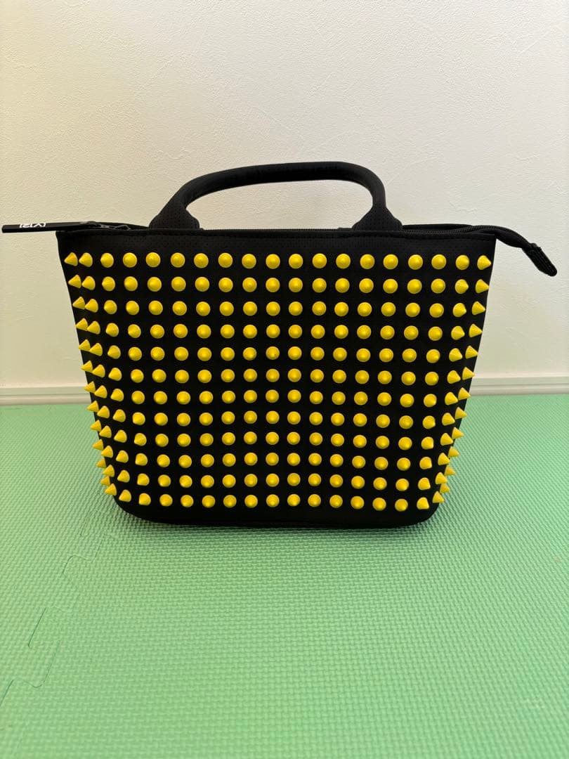 [V12] スタッズ付きトートバッグ