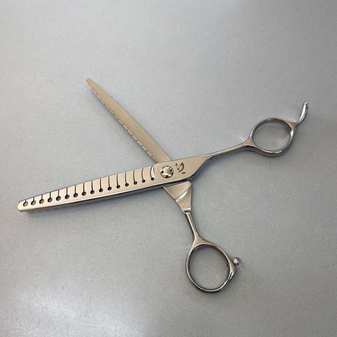 7インチシザー ６０% スピードアップ！新品　トリミングに最高の逸品！切れ味抜群