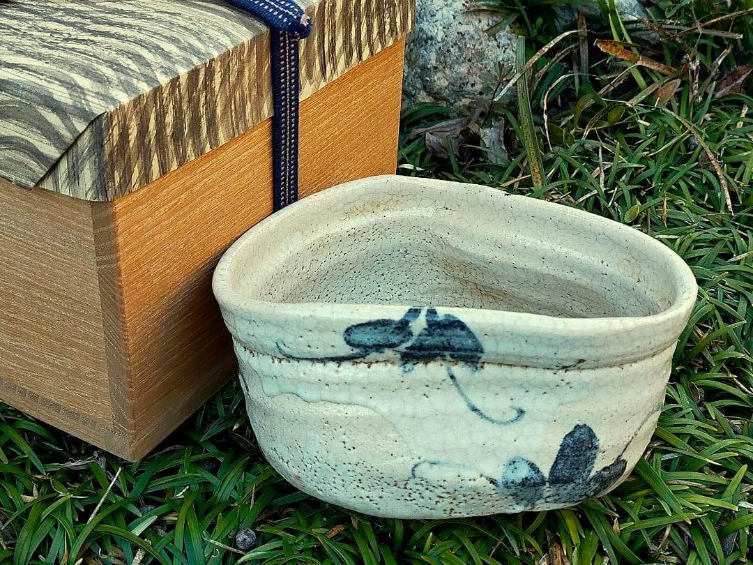 ♥美濃焼　志野　茶碗　桐箱　仕覆　付き　骨董品