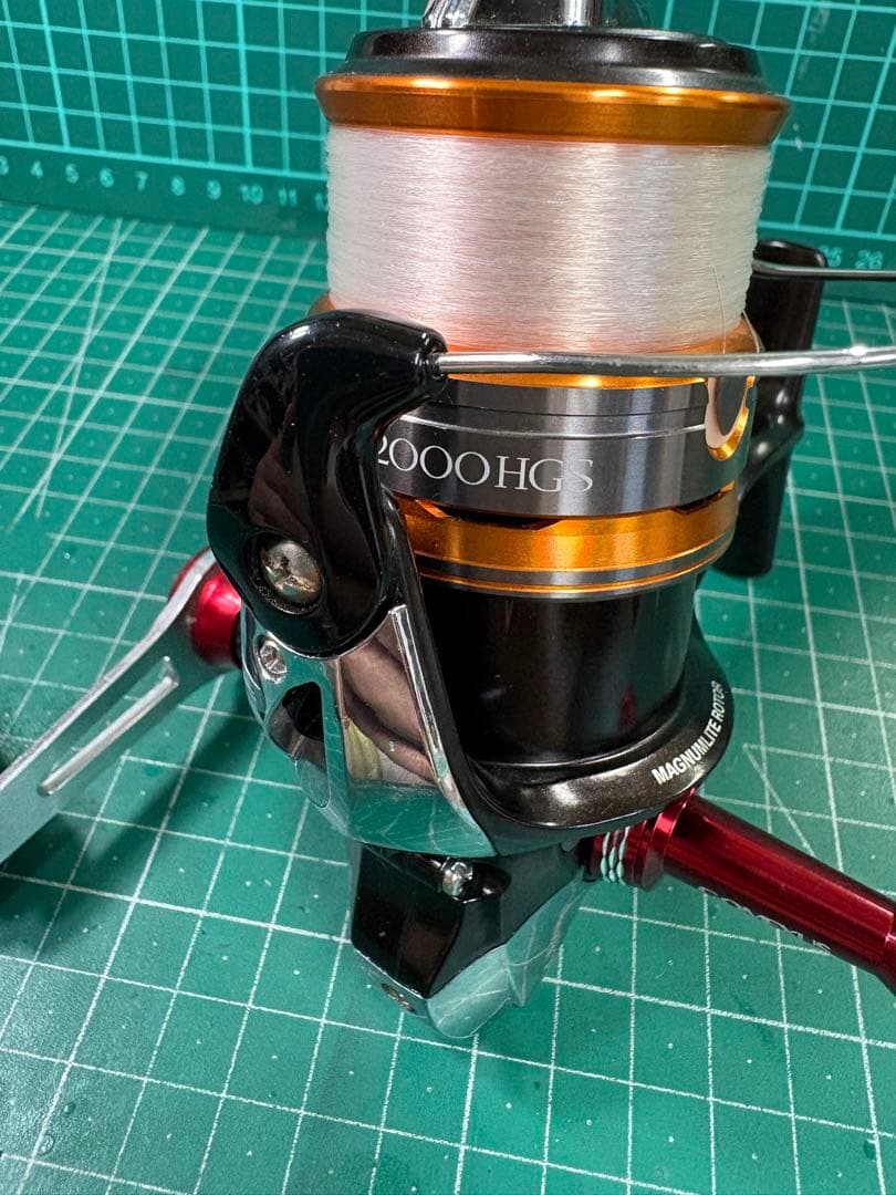 シマノ　13ソアレBB 2000HGS ダブルハンドル　リールスタンドた付き