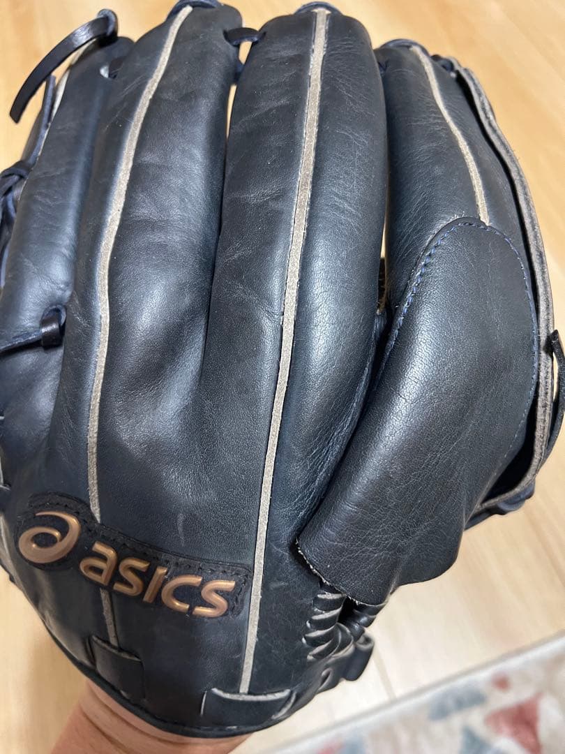 asics 軟式グローブアシックス　投手用　ダルビッシュモデル　北海道型ウェブ