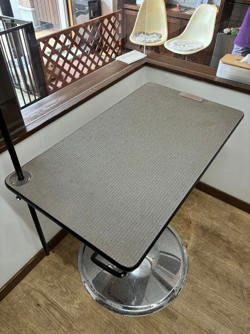 【中古・美品】業務用トリミングテーブル（株式会社ドリーム産業製）