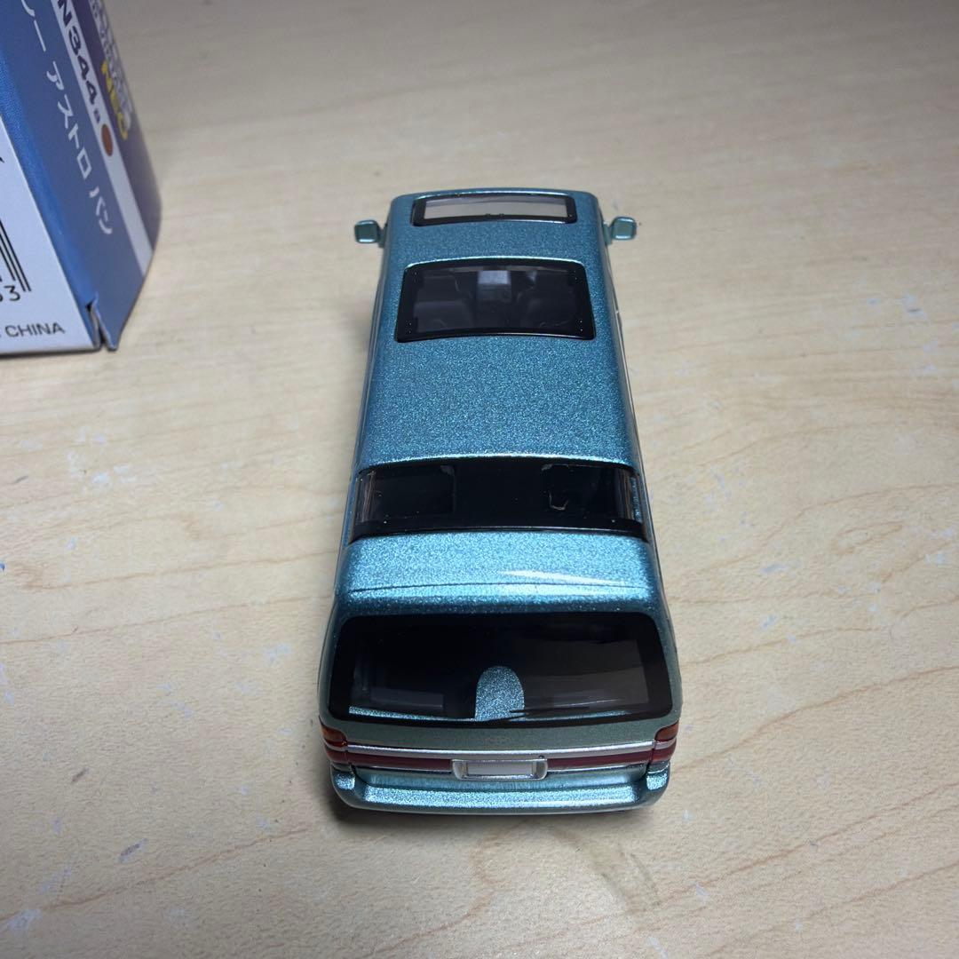 トミカ リミテッド　ビンテージ　アストロ　クラウンカスタム　サンバー　ハイエース