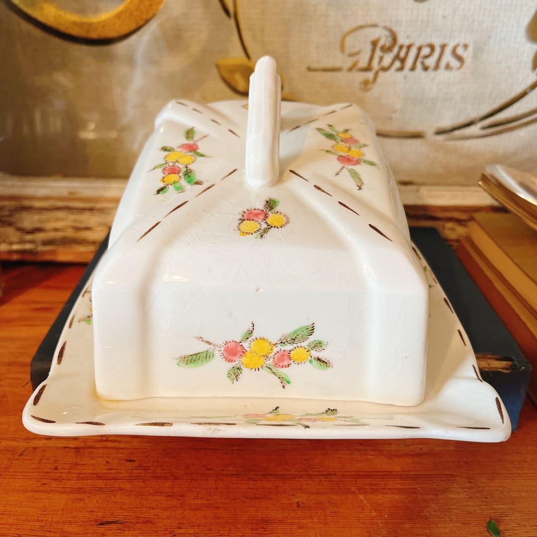 イギリス　可愛いミモザのチーズケース