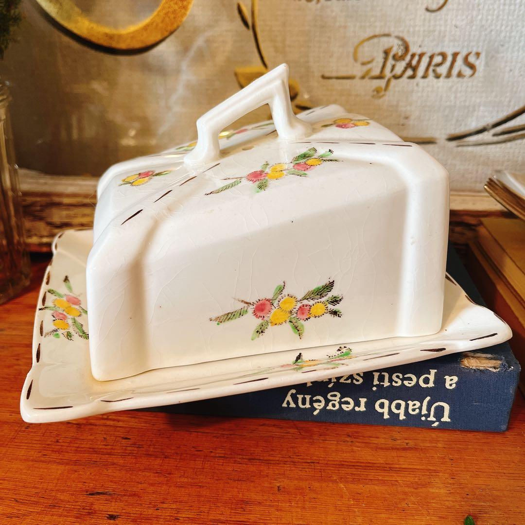 イギリス　可愛いミモザのチーズケース