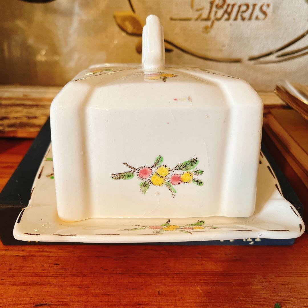 イギリス　可愛いミモザのチーズケース