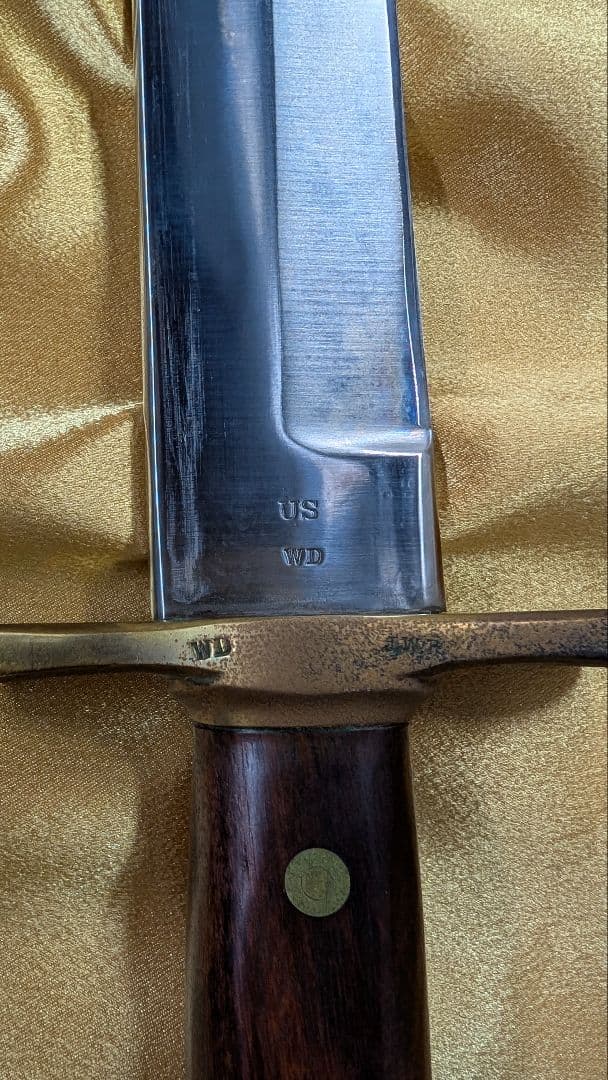 ステンレススチール 平刃刀 木製ハンドル 鞘付き