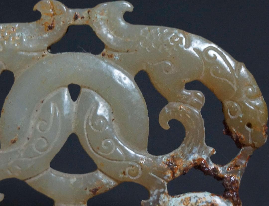 古玉 和田玉(ホータン)細工透かし彫り『獣』根付 緒締玉 玉佩 提げ物 装飾品