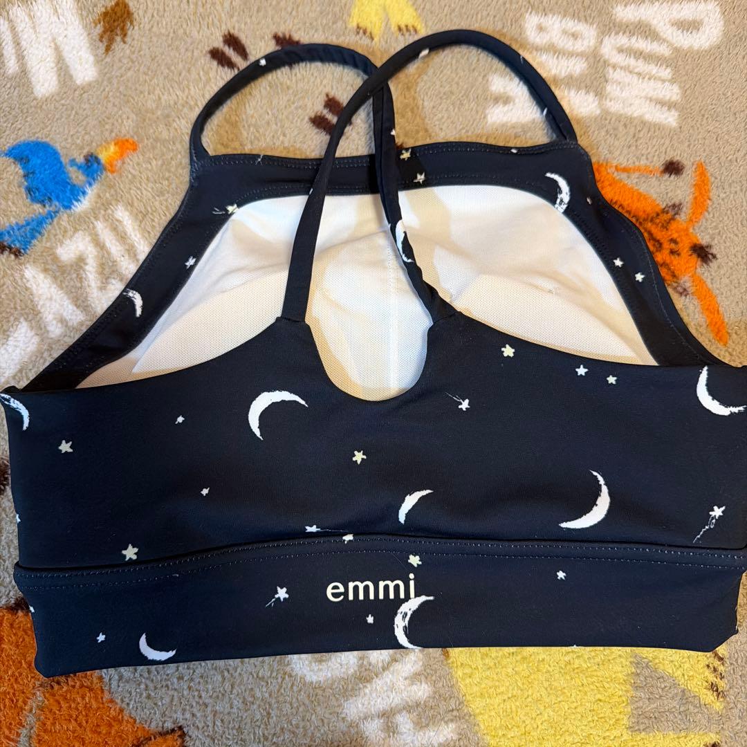 emmi ヨガウェアセット