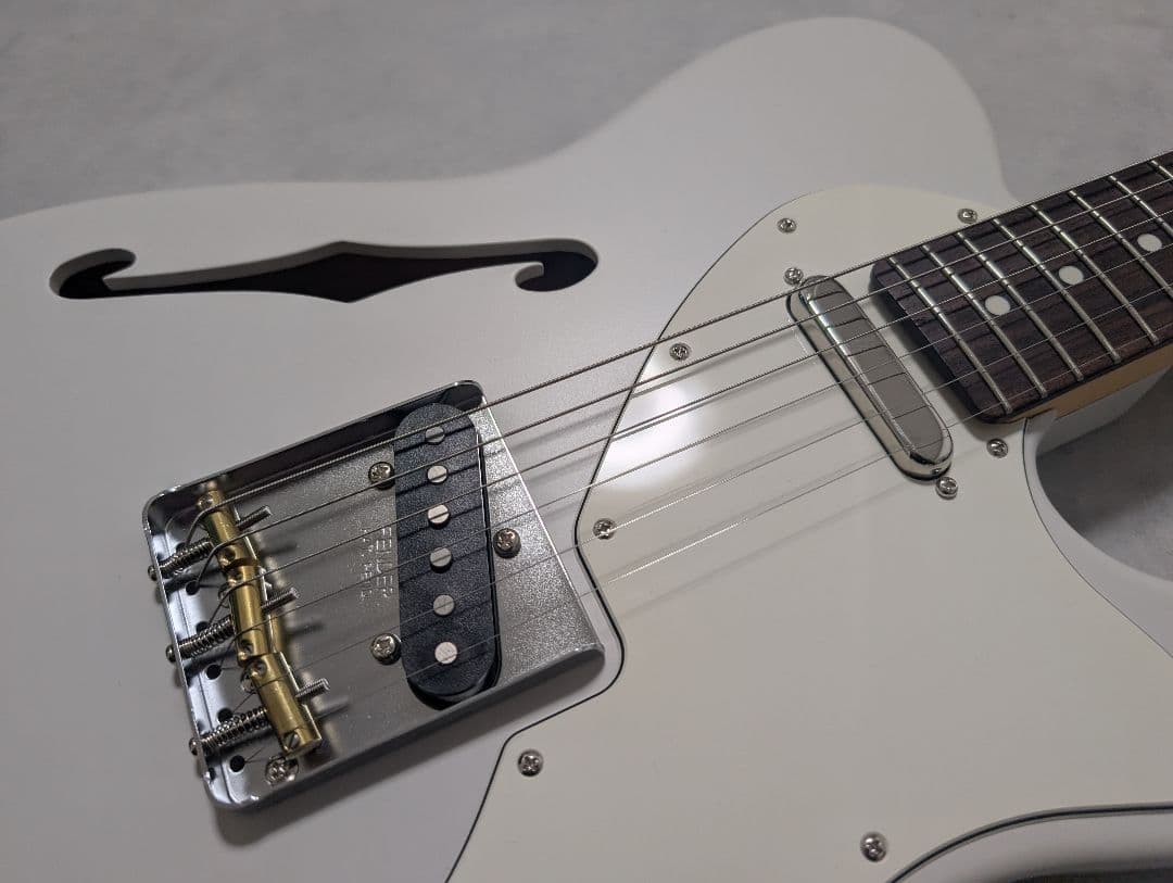 ギター Fender Kusumi Color Telecaster Thinline