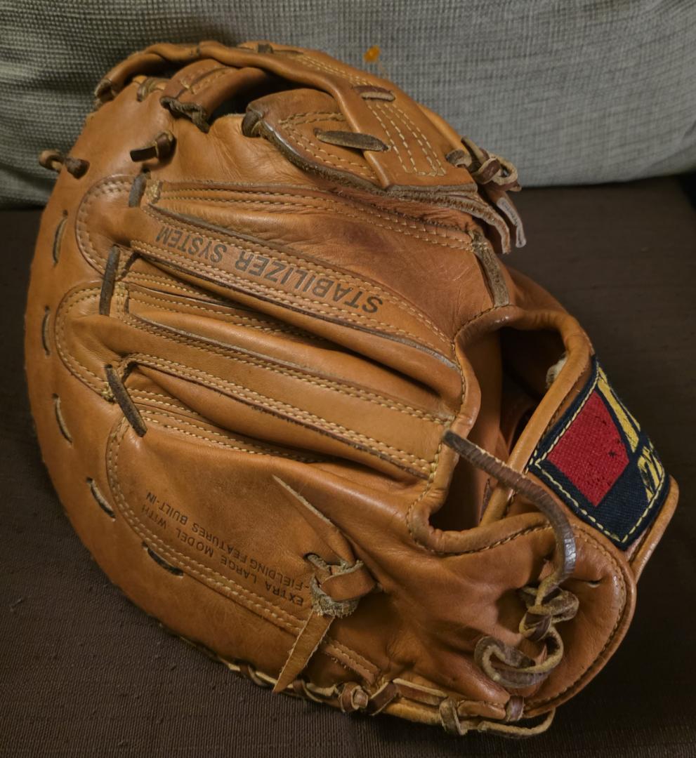 ミズノ ヴィンテージ 赤カップ 硬式右投 ファーストミット World Win