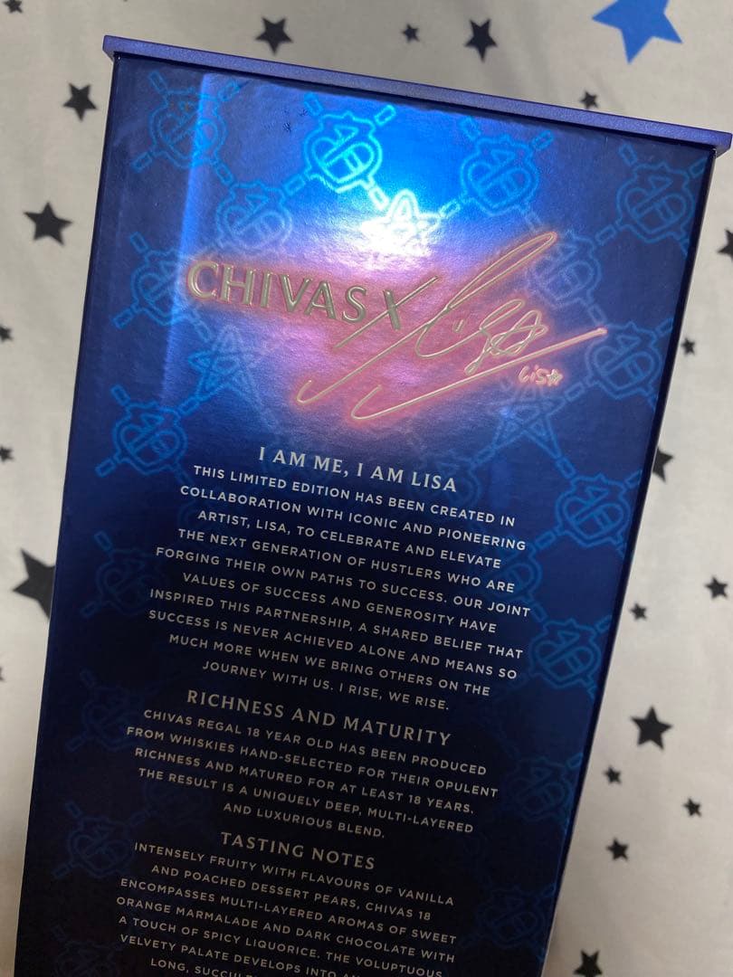 BLACKPINK LISA x Chivas Regal限定コラボチャーム付き