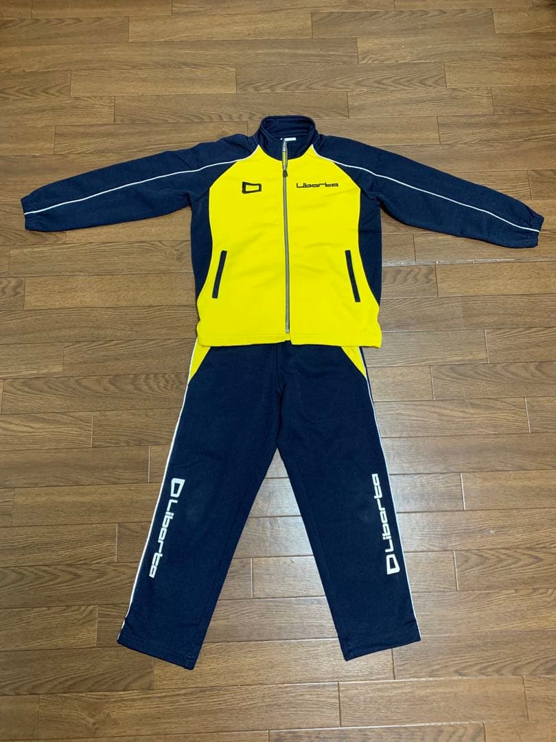 リベルタ　ジャージ上下セット 130cm