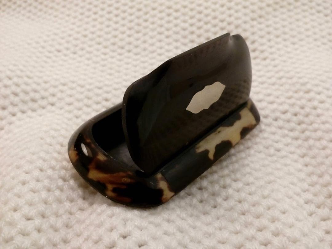 鼈甲アンティーク小物入れ