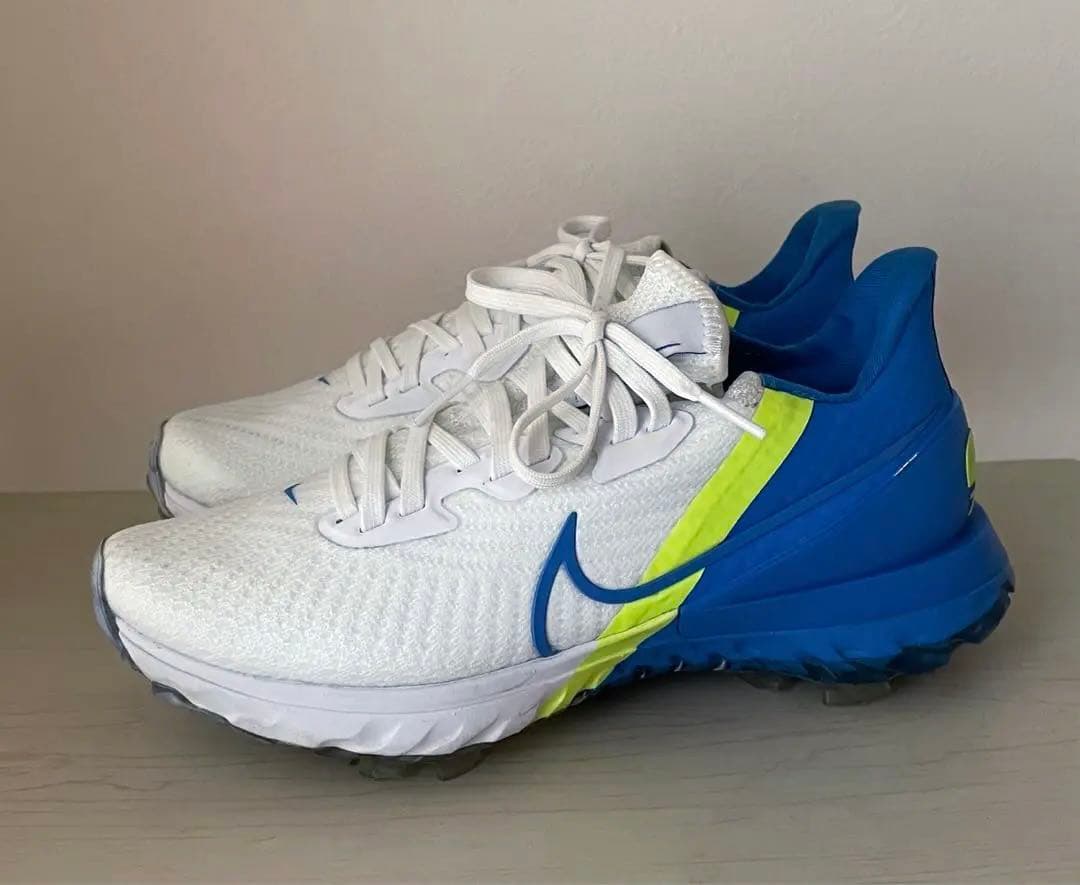 Nike MX-720-818ホワイト/ブルー/イエロー ゴルフシューズ