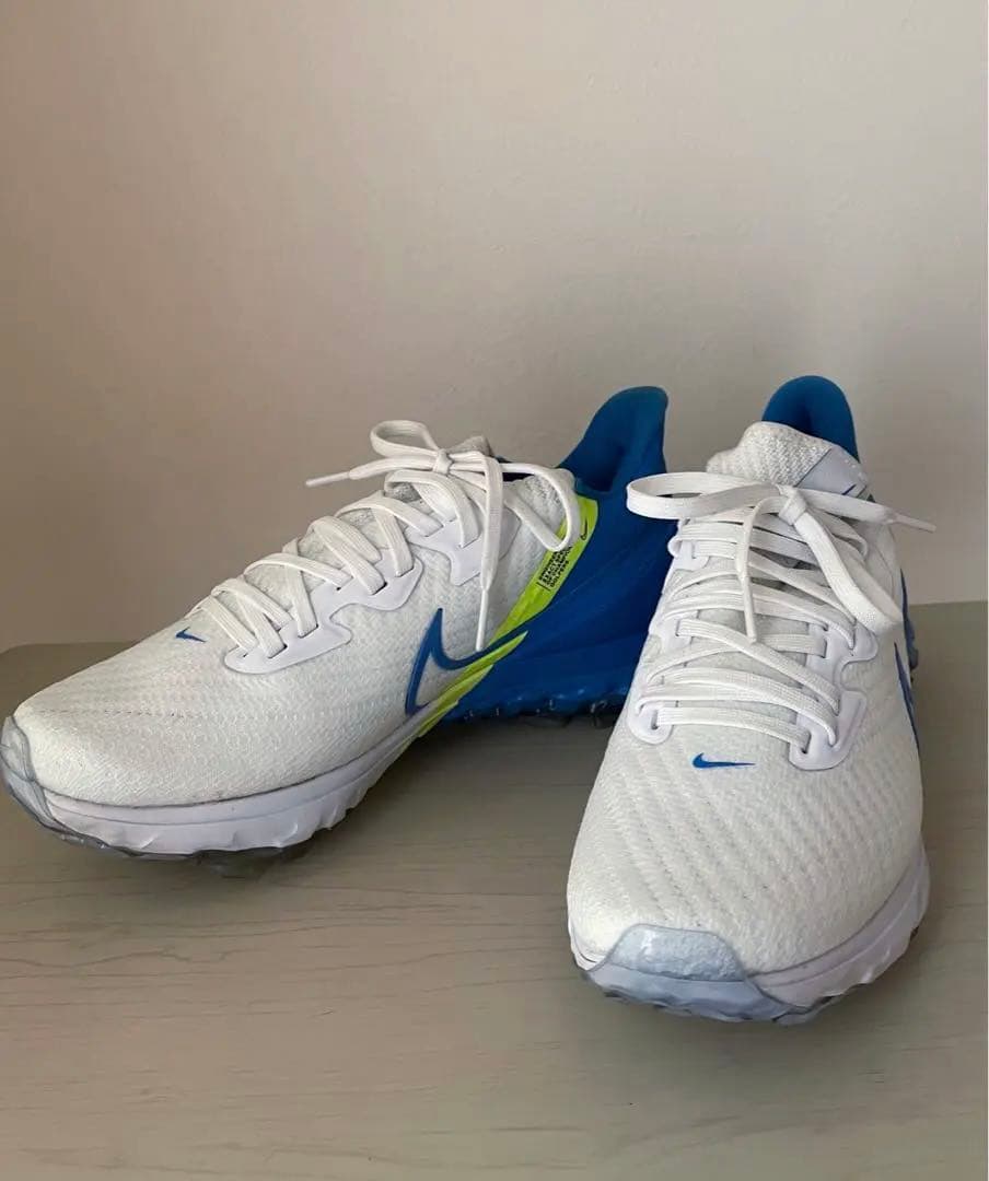 Nike MX-720-818ホワイト/ブルー/イエロー ゴルフシューズ