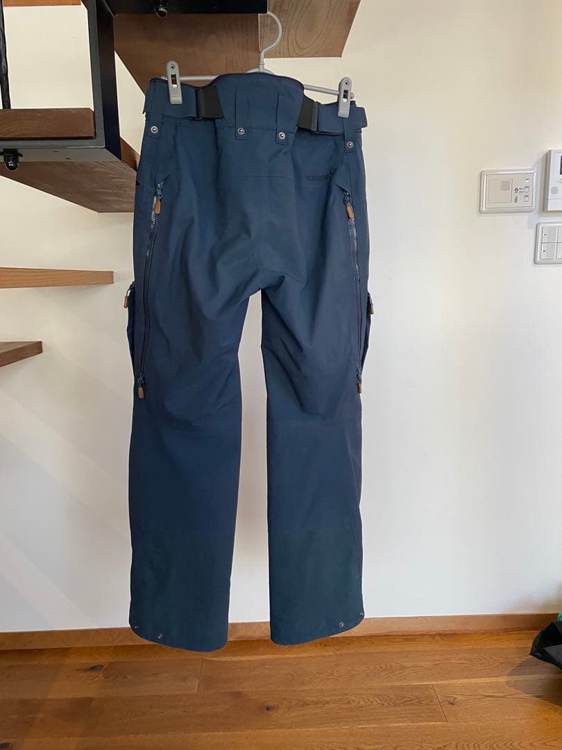 【美品】Norrona Tamok Gore-Tex スキーパンツ 女性用M