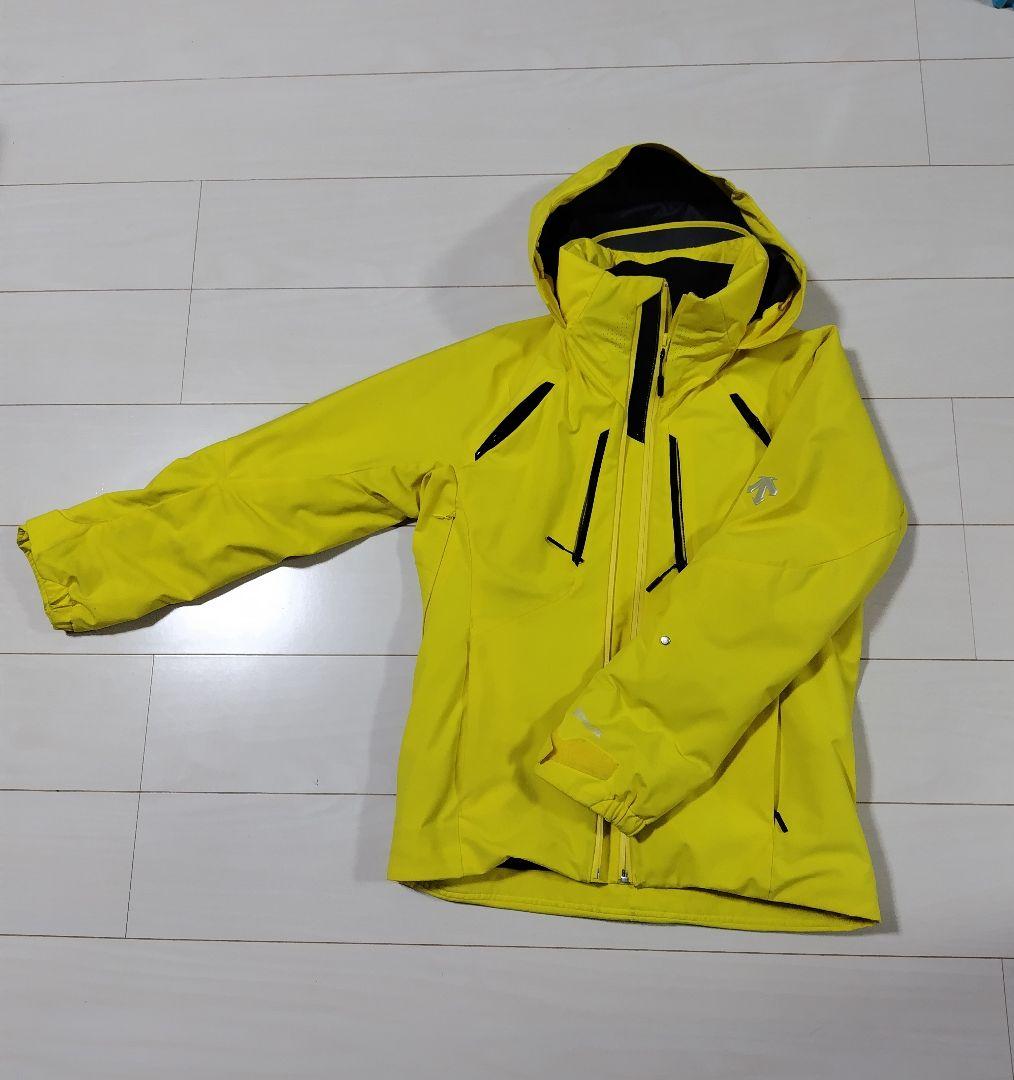 23/24モデル デサントスキーウェア　上下セット　クリーニング済み