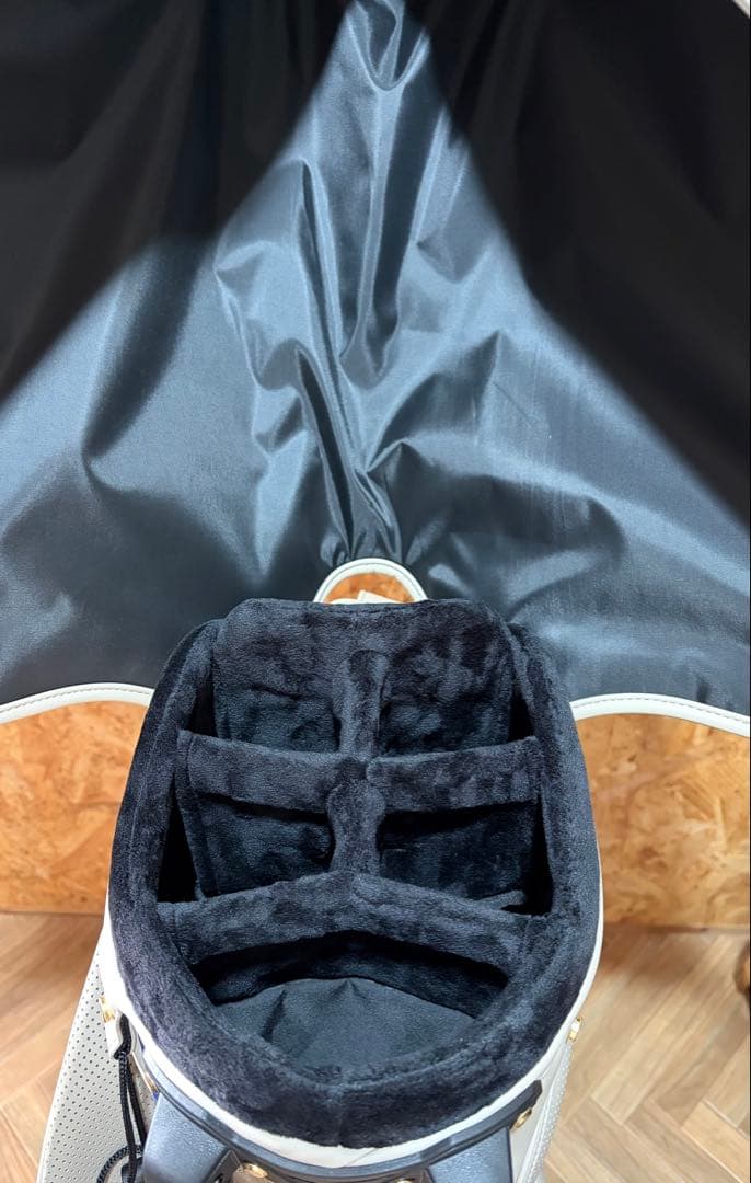 muta 2026福袋　キャディバッグ　ヘッドカバー付き【ベージュ】