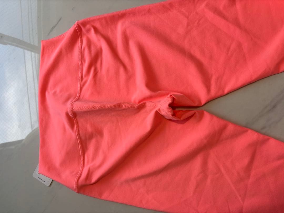 【新品未使用】aloyoga トップス　レギンス　上下セット