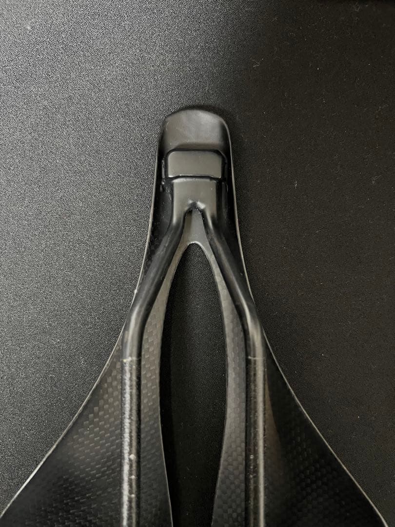 TNI カーボンフライ CarbonFly フルカーボン サドル 超軽量 84g