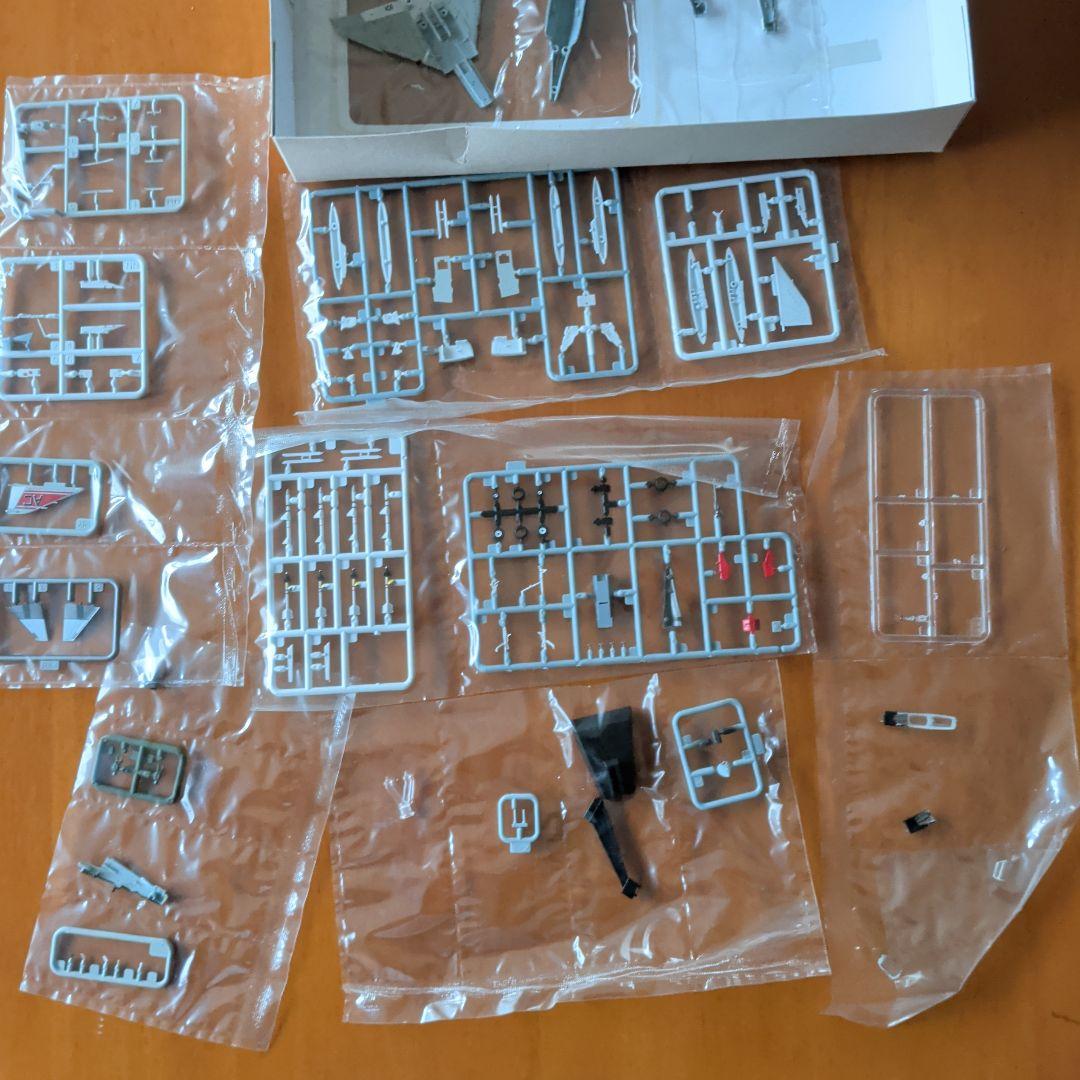 TOMYTEC F-4Jトムキャット 1/144