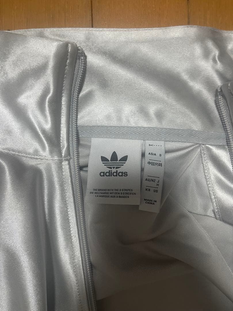 adidas シルバー ジャケット ASIA M