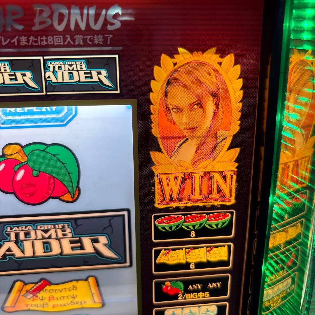 スロット実機　4号機　トゥームレイダー　レアパネル　ララ