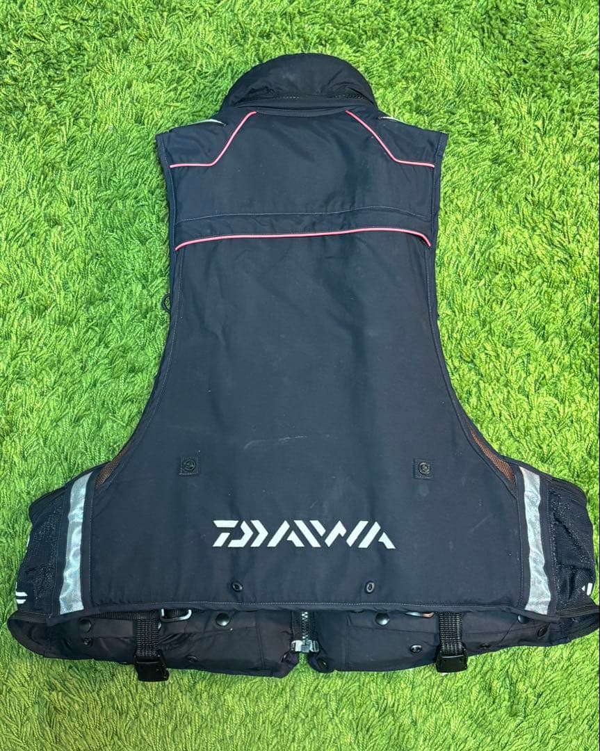 Daiwa ライフジャケット(枕付き) L サイズ　DF-3506 ブラック