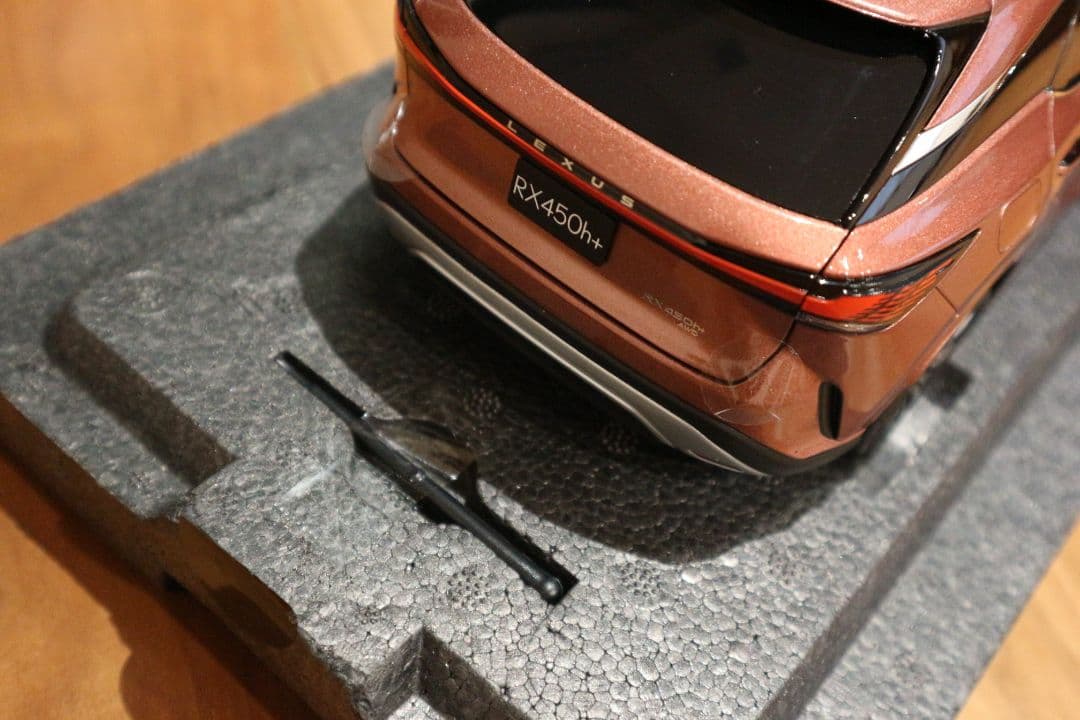 Lexus RX ソニックカッパー ミニカー 1/18