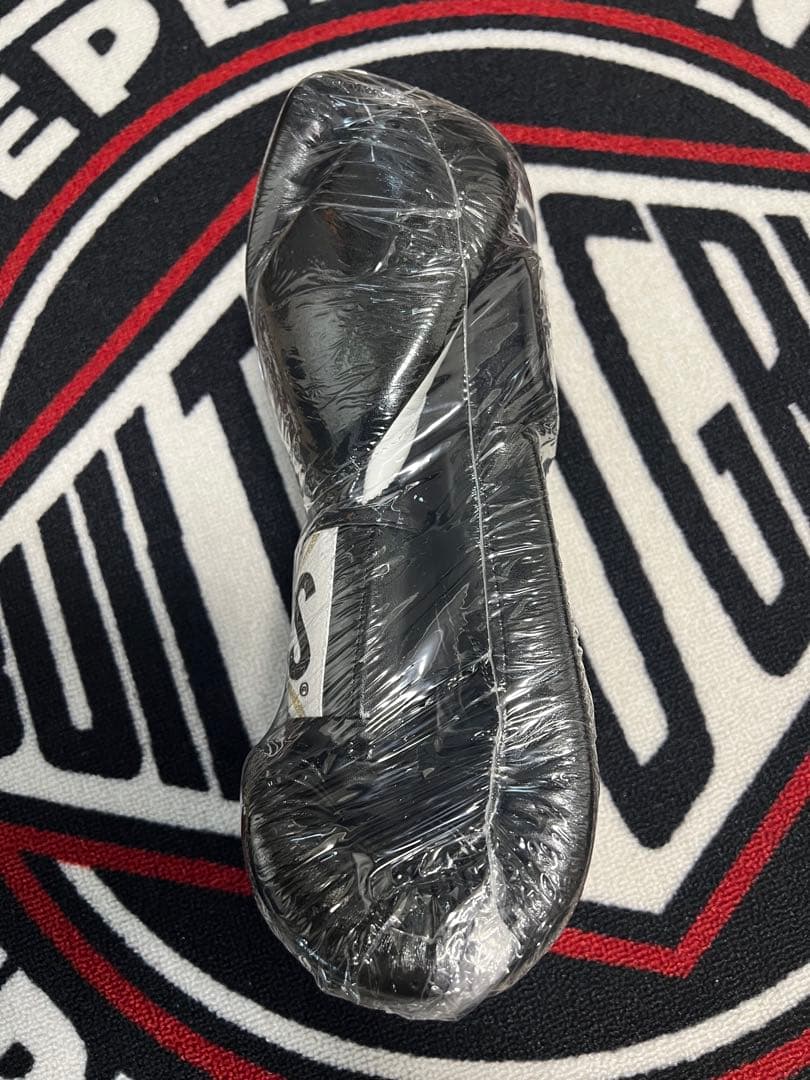 新品未開封REYES レイジェス ボクシンググローブ ブラック　10oz