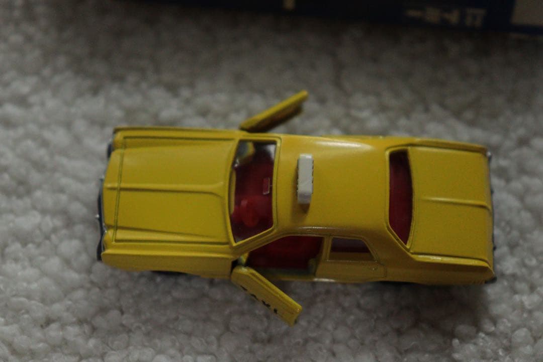 ダッジコロネット　カスタム　タクシー　日本製　トミカ　F18 青箱