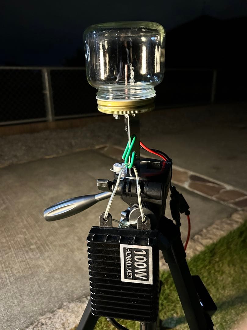 灯火採集　三脚型　ライトトラップ　HID 100w 紫外線放出加工済