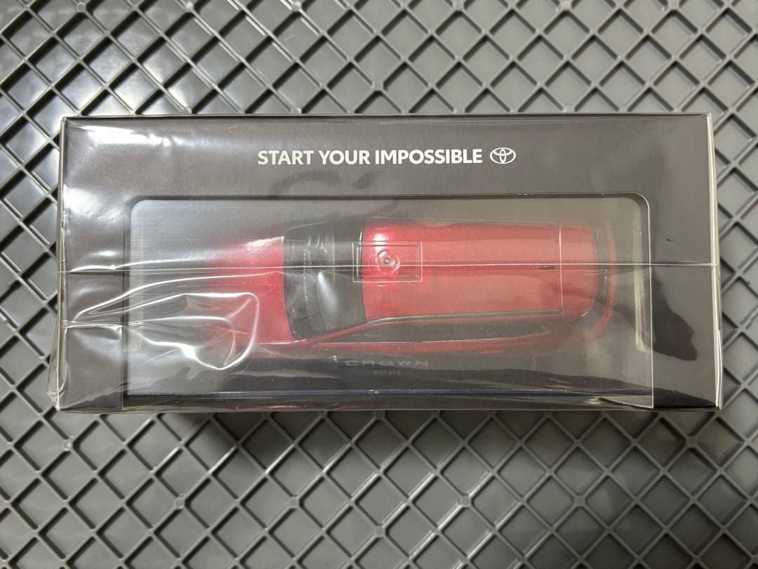 クラウンエステート エモーショナルレッドⅢ HEVモノトーン カラーサンプル