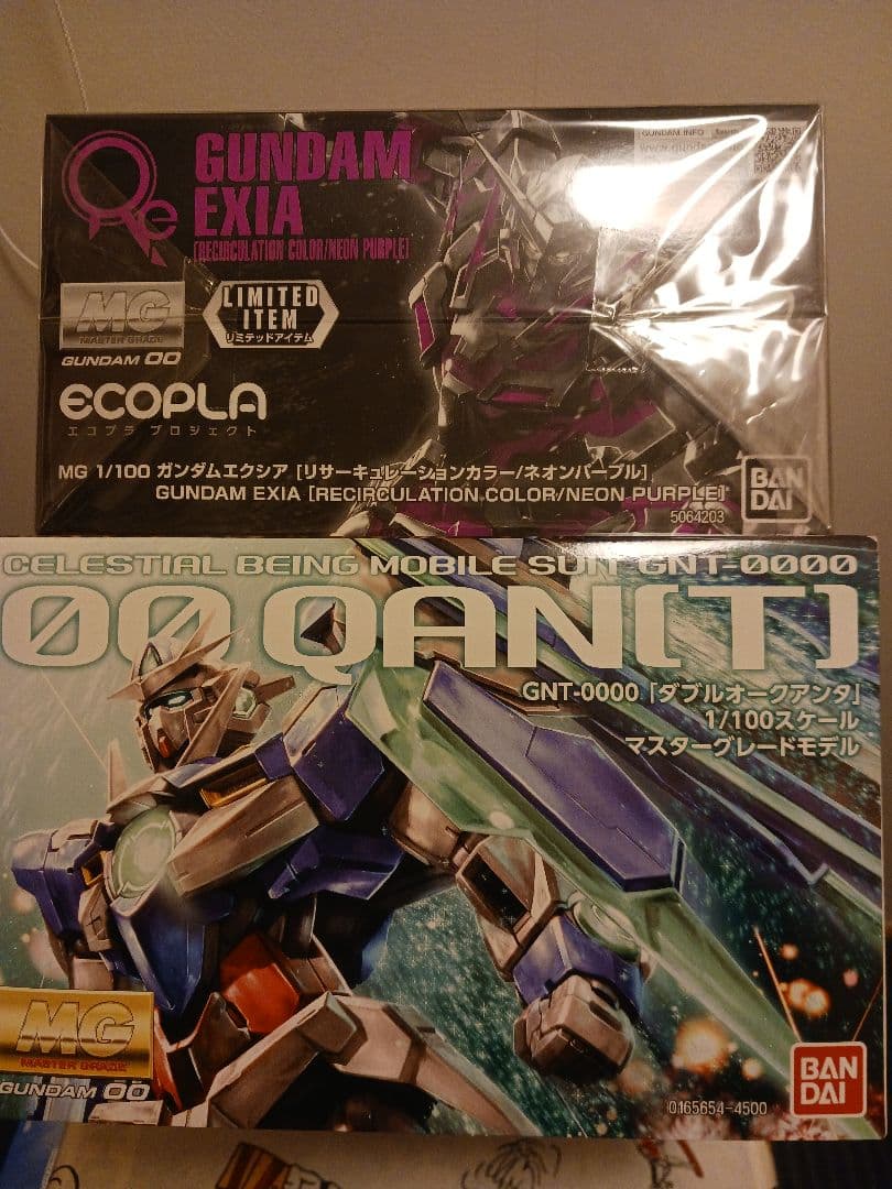 MGガンダムエクシア、　ダブルオークアンタ
