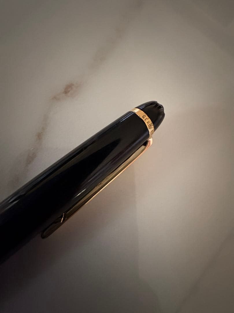 モンブラン マイスターシュテュック ボールペン 黒×金 箱・Guide付