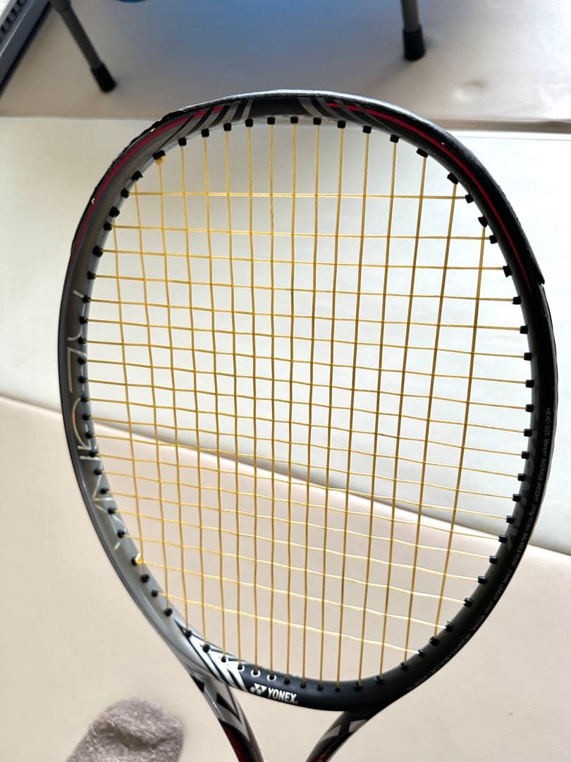 【パッカルン】ヨネックス　REGNA 98 テニスラケット G2