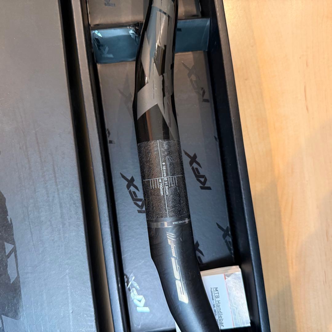 KFX Low Riser MTB ハンドルバー 700mm